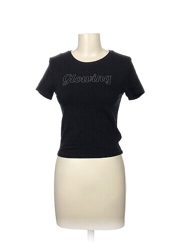 Diğer T-shirt %70 İndirimli.