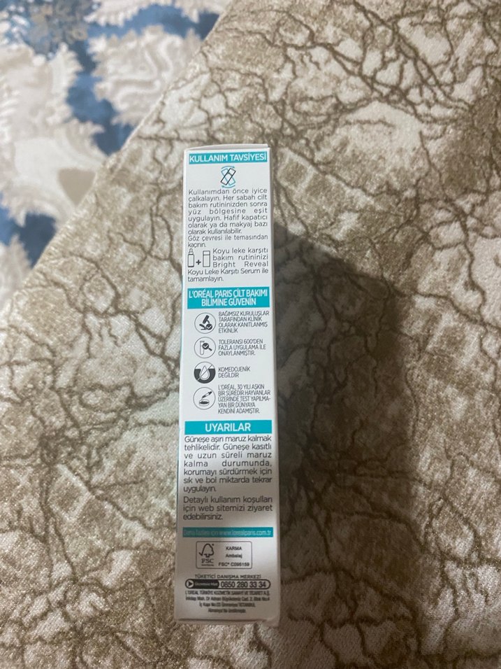 L'Oréal Paris Bright Reveal Renkli Güneş Kremi SPF 50 - Görsel 4