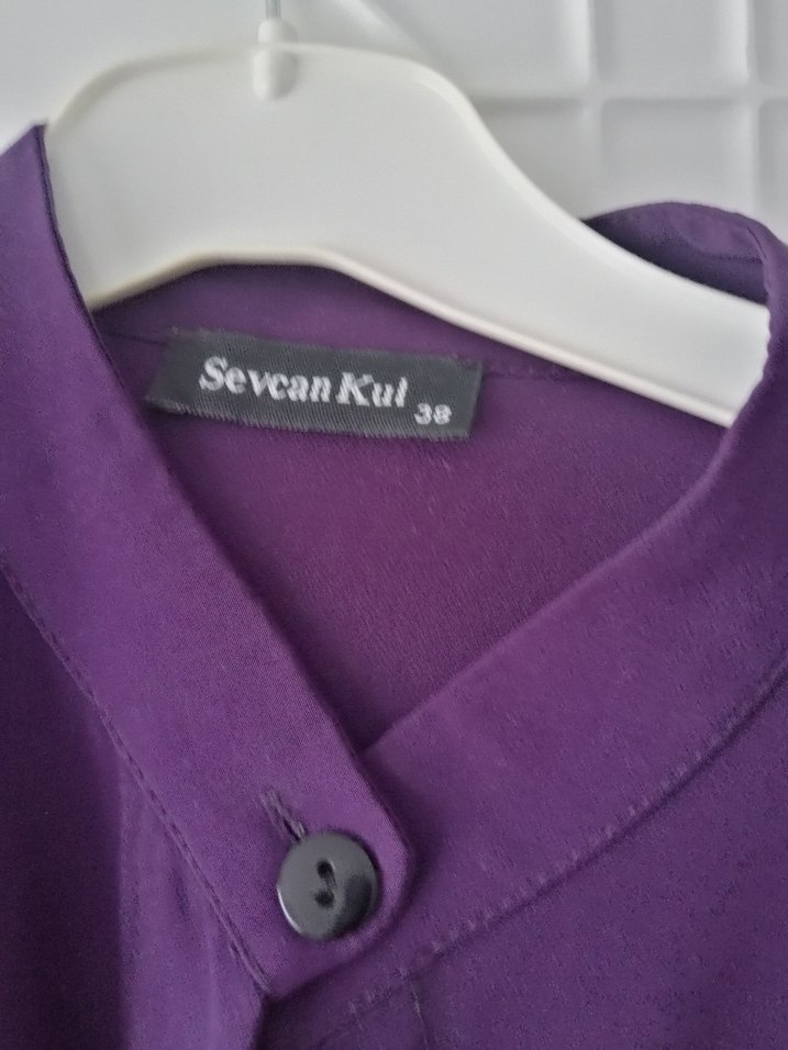 Mor Düğmeli tesettür tunik - Görsel 4