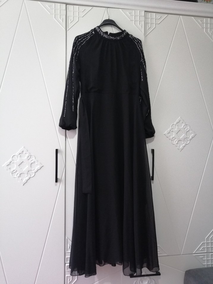 Siyah Uzun Kollu Gotik Uzun Elbise - Görsel 5