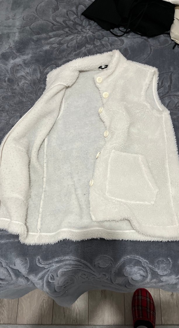 Beyaz Kürklü Kadın Yelek - Görsel 3