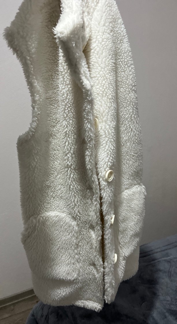 Beyaz Kürklü Kadın Yelek - Görsel 5