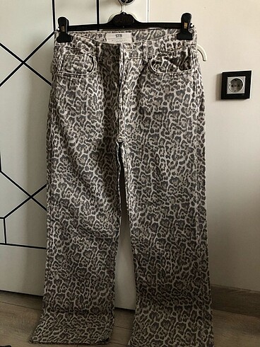 Düşük bel leopar pantolon