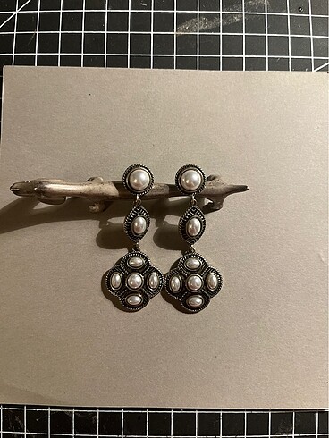 Beden çeşitli Renk Koton x Melis Ağazat Vintage Chanel tarzı incili küpeler