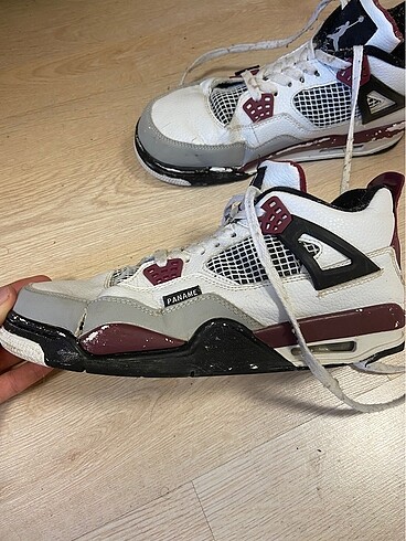 Nike Hasarlı Nike AirJordan Retro 4