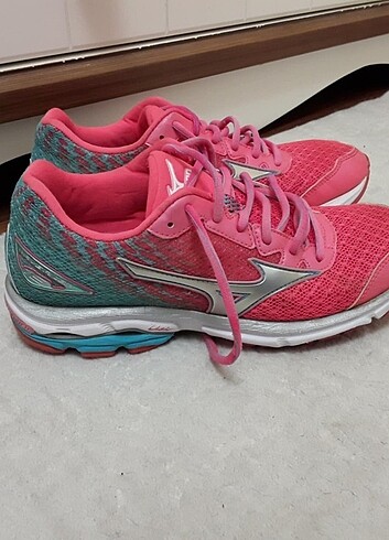 Mizuno kadın spor ayakkabı