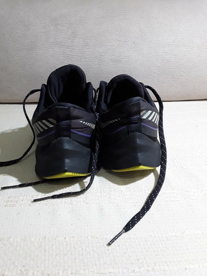 Nike zoom winflo 6 Shield kadın siyah koşu ayakkabısı - Görsel 4