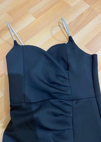 Siyah Straplez Uzun Drapeli Gotik Elbise - Görsel 4