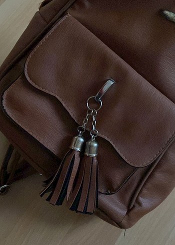 Bej Deri Püsküllü Kadın Çanta - Görsel 2