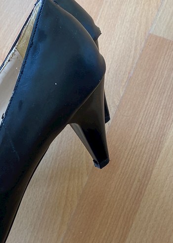 Parlak Siyah Tokalı Stiletto - Görsel 4