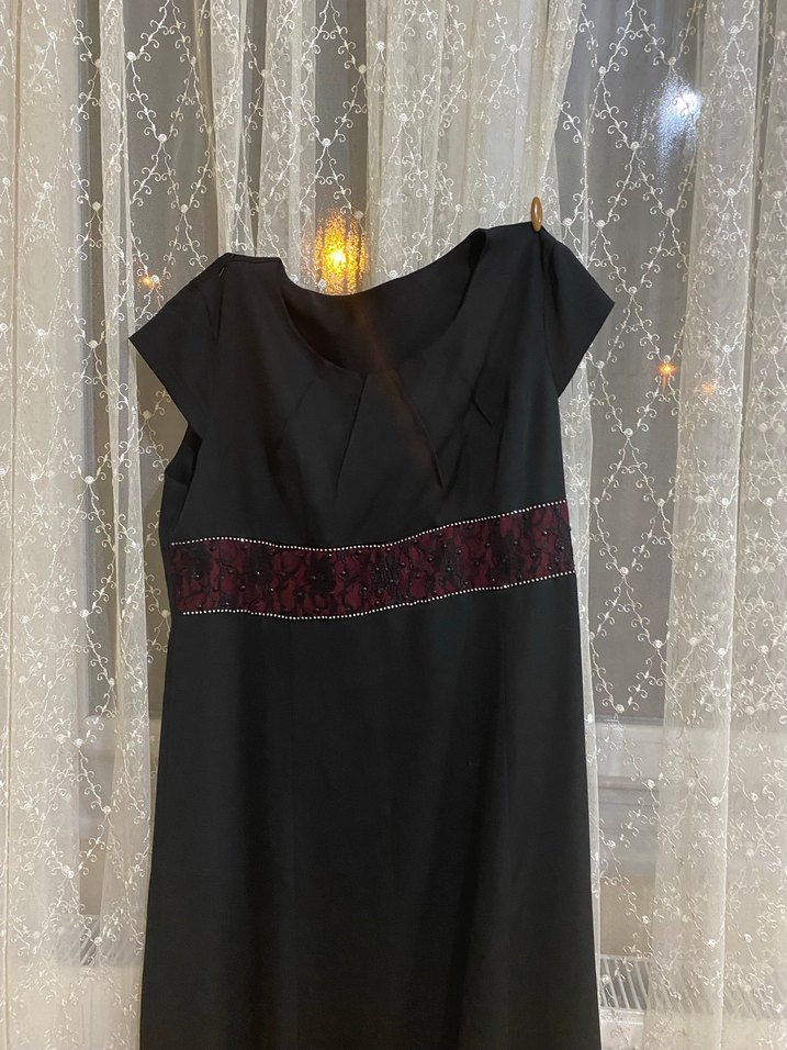 Siyah V Yaka Nakışlı Uzun Abiye Elbise - Görsel 3