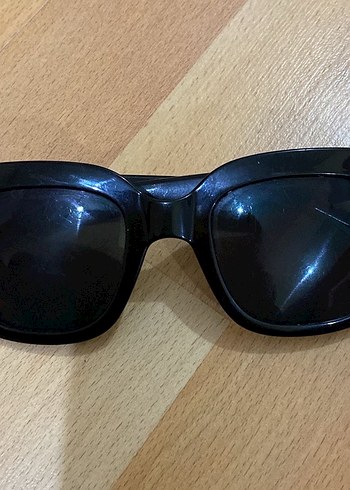 Parlak Siyah Gotik Kadın Güneş Gözlüğü - Görsel 5