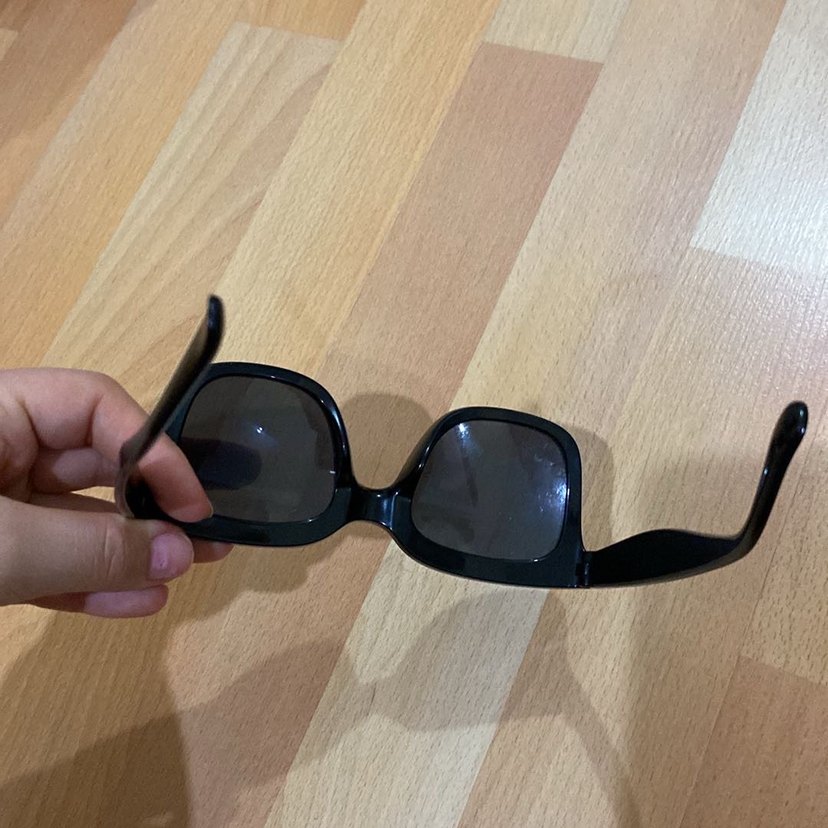 Parlak Siyah Gotik Kadın Güneş Gözlüğü - Görsel 2