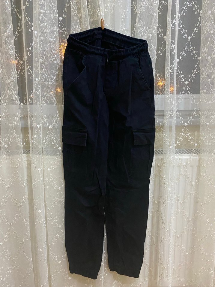 Siyah Kemerli Rahat Kesim Erkek Pantolon - Görsel 3