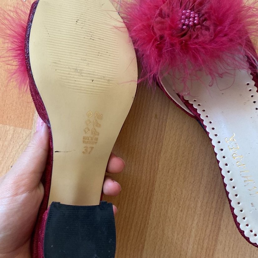 Pembe Tüylü Yüksek Topuklu Nakışlı Kadın Terlik - Görsel 3