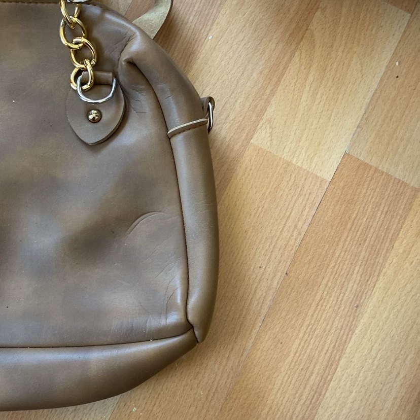 Zincir Detaylı Bej Deri Kadın Çanta - Görsel 3