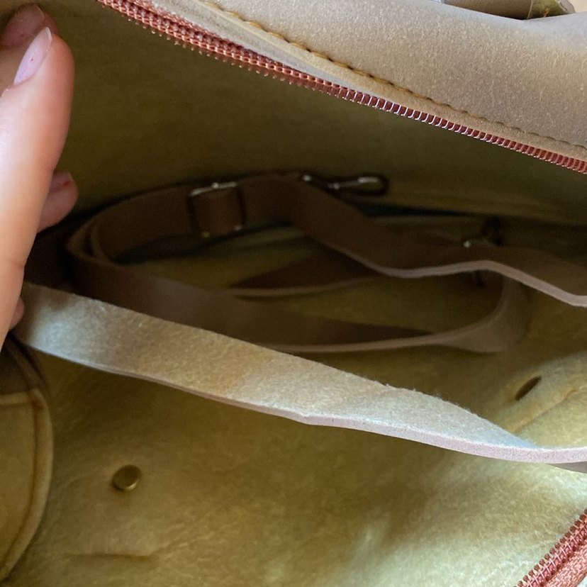 Zincir Detaylı Bej Deri Kadın Çanta - Görsel 4