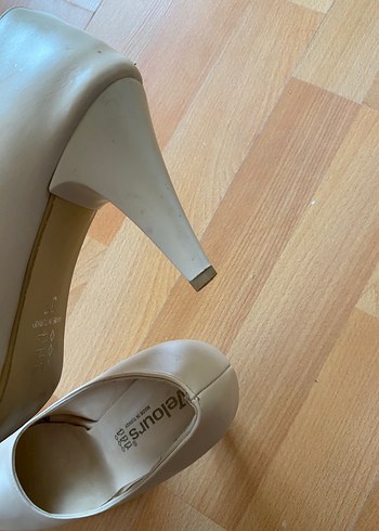 Beyaz Stiletto Topuklu Kadın Ayakkabı - Görsel 4