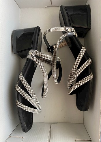 Çocuk Topuklu Ayakkabı - Görsel 3