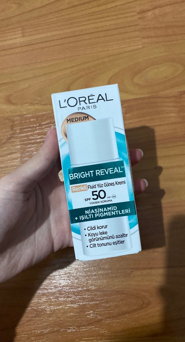 L'Oréal Bright Reveal SPF 50 Renkli Güneş Kremi - Görsel 2