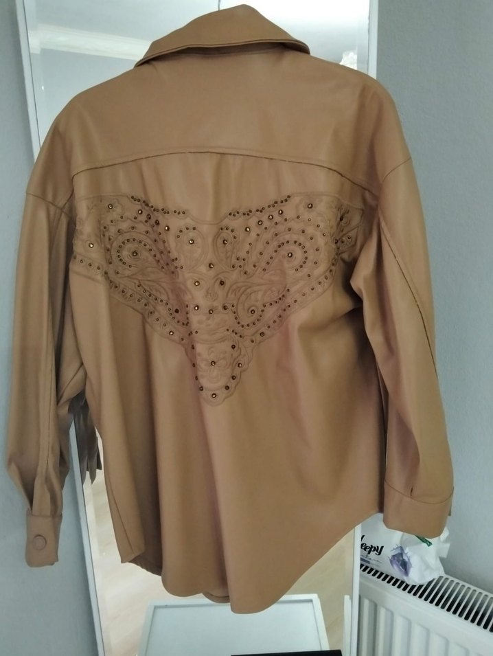 Bej Deri Düğmeli Uzun Kollu Kadın Ceket - Görsel 3