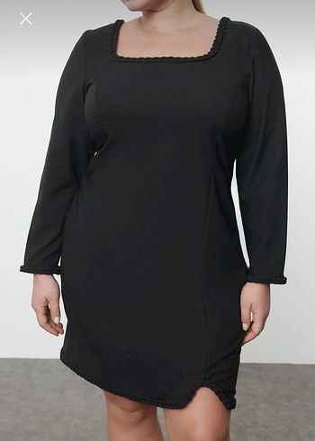 Siyah Kare Yaka Büyük Beden Elbise - Görsel 3