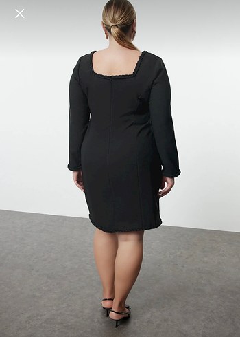 Siyah Kare Yaka Büyük Beden Elbise - Görsel 5