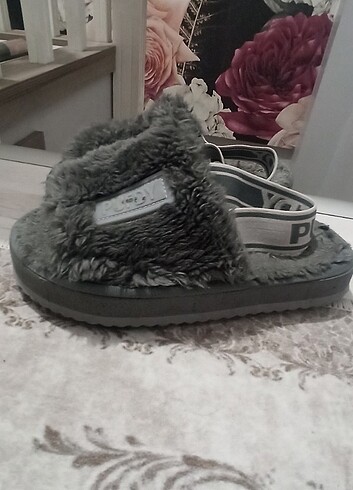 Peluş tüylü terlık - Görsel 3