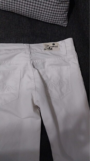 Stradivarius Beyaz İspanyol Paça Pantolon