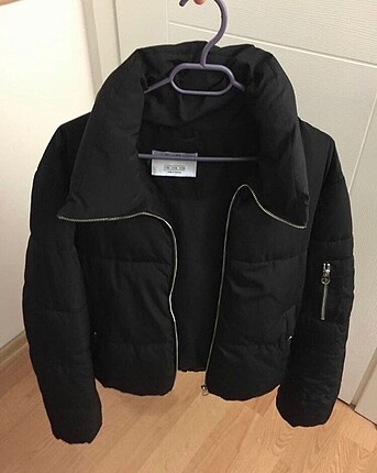 Bershka mont