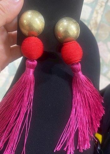 Püsküllü Küpe