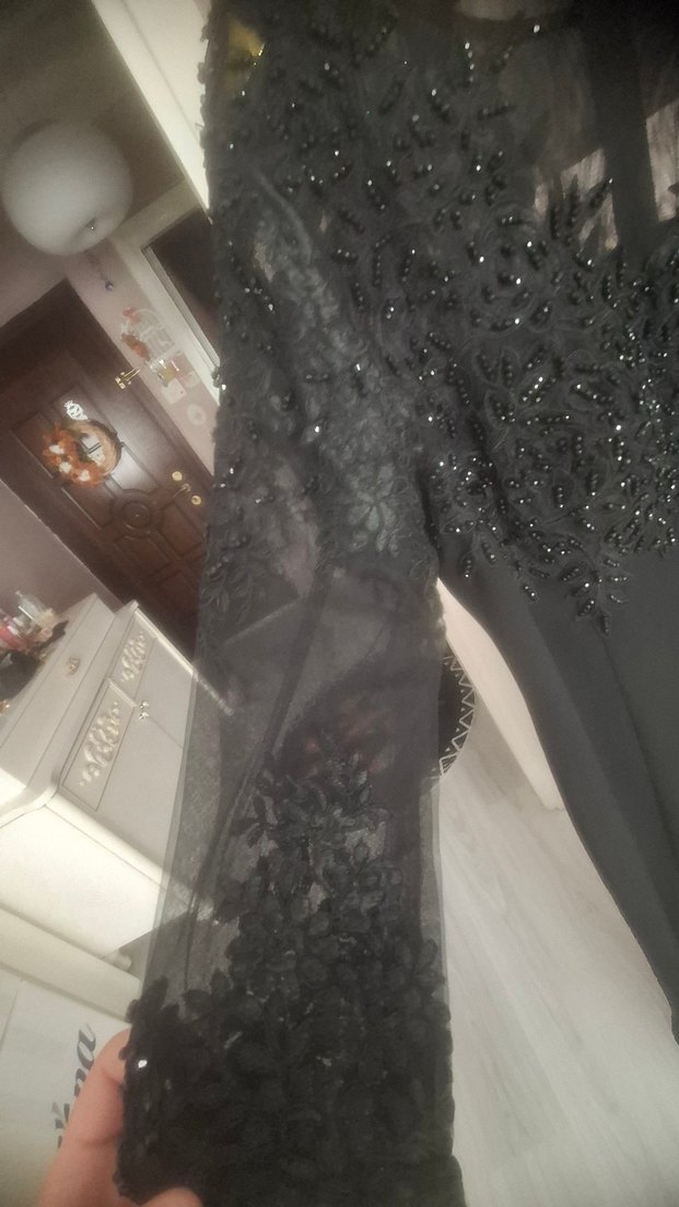 Siyah İşlemeli Uzun Kollu Abiye Elbise - Görsel 2