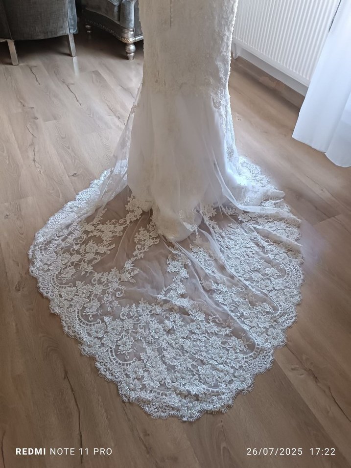 Uzun Kollu Beyaz Balık Model Gelinlik - Görsel 3