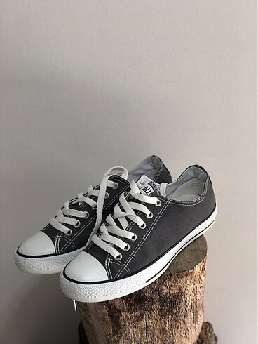 Gri converse