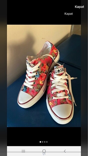 2 adet siyah ve pembe kısa converse