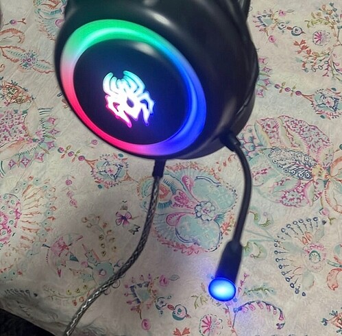 Rgb Oyuncu Kulaklığı