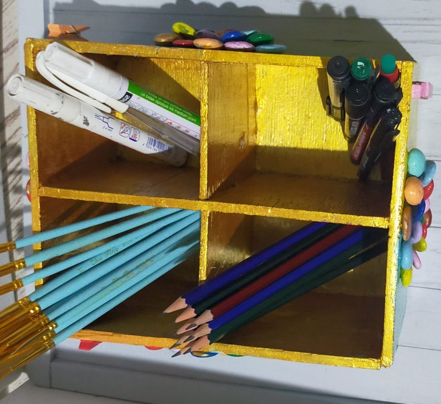 Pastel Renkli Okul Malzemeleri Düzenleyici - Görsel 3