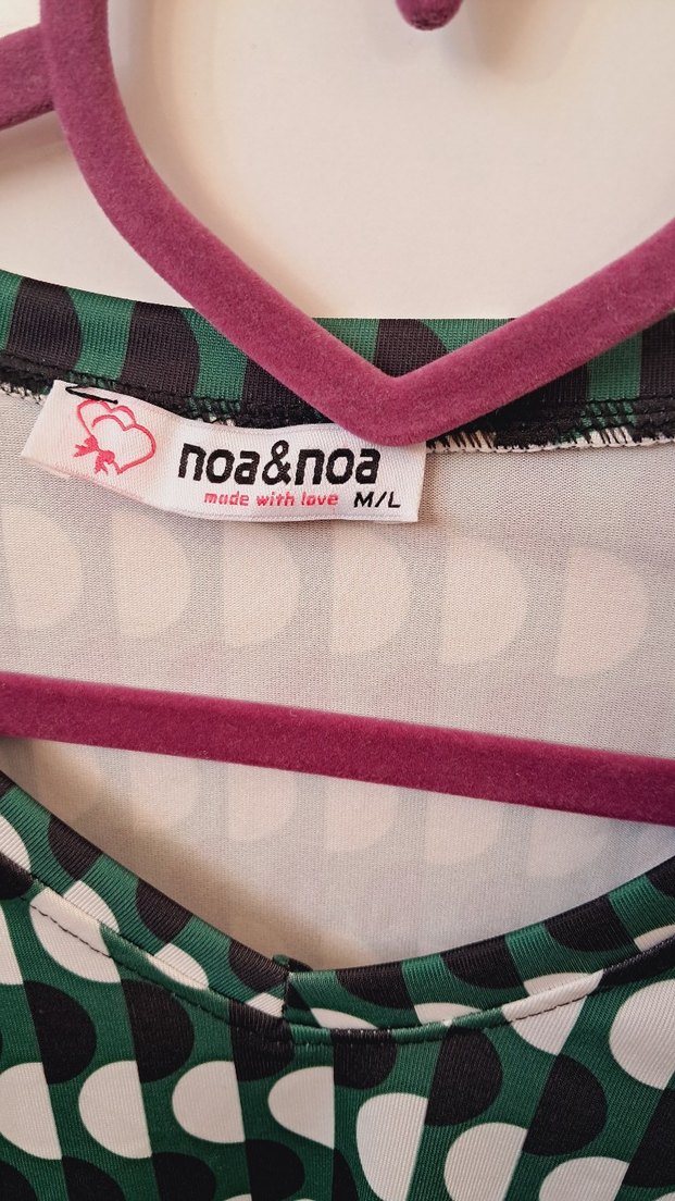 V Yaka Uzun Kollu Yeşil Baskılı Bluz - Görsel 5