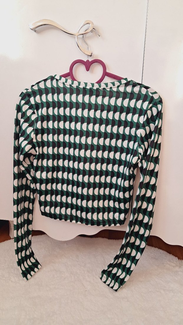 V Yaka Uzun Kollu Yeşil Baskılı Bluz - Görsel 4