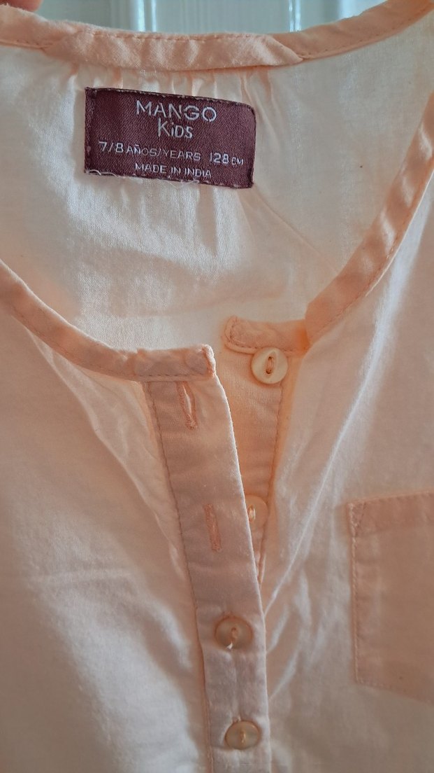 Bej Keten Düğmeli V Yaka Bluz - Görsel 3