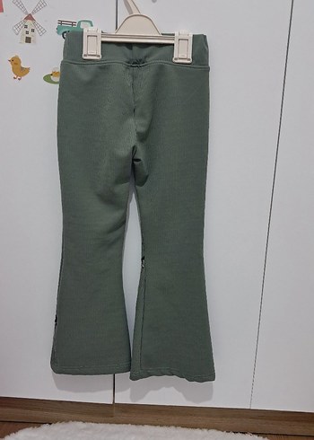 Kız Çocuk Yeşil Nakışlı Püsküllü Pantolon - Görsel 3