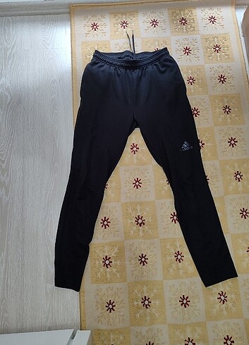 m Beden Adidas Alt eşofman