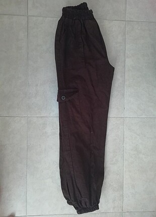Kahverengi parçalardan ve belden lastikli Kadın Kargo Pantalonu