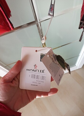 m Beden kırmızı Renk Bayan şişme mont moncler marka