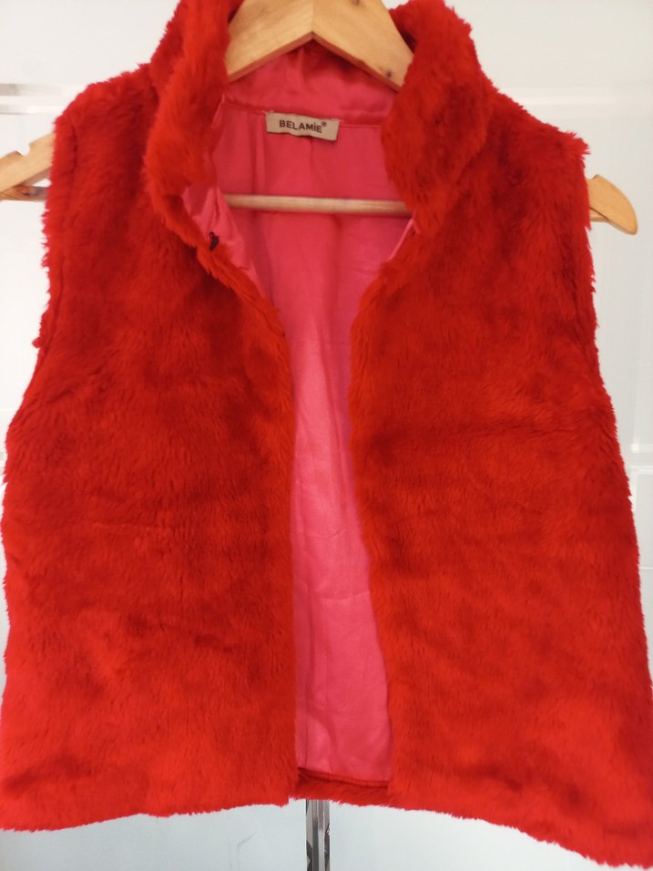 Kırmızı Kürklü Kadın Yelek - Görsel 3