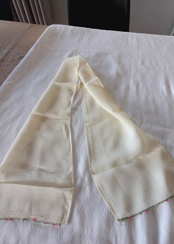 Beyaz İpek Görünümlü Kadın Fular - Görsel 3