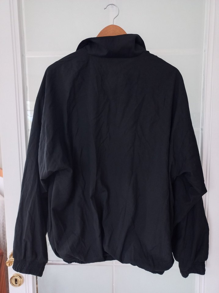 Fermuarlı Siyah eşofman üstü - Görsel 4