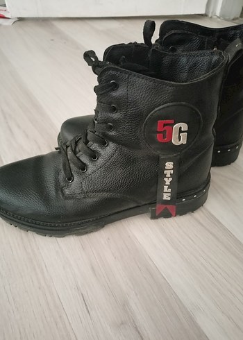 38 Beden Siyah Deri Bağcıklı Stiletto Topuklu Bot