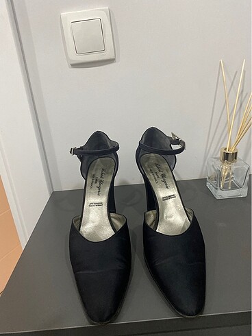 Siyah stiletto