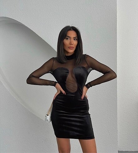 Siyah kadife tül detaylı mini elbise